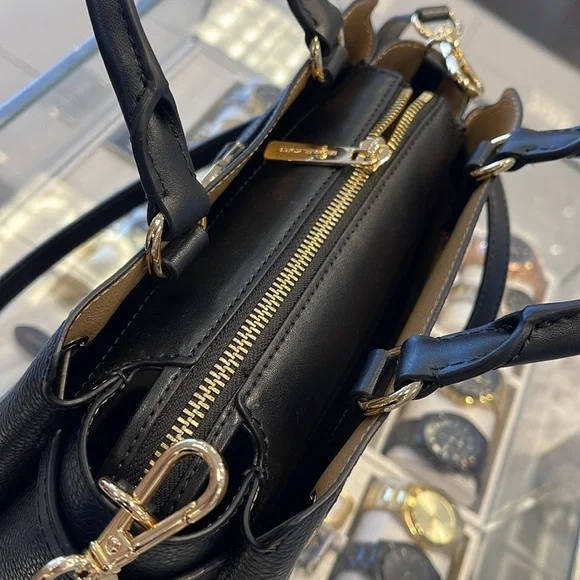 Michael Kors Reed Small Satchel Crossbody Center Zip Bag
Color: Black 
NWT - Picture 4 of 16